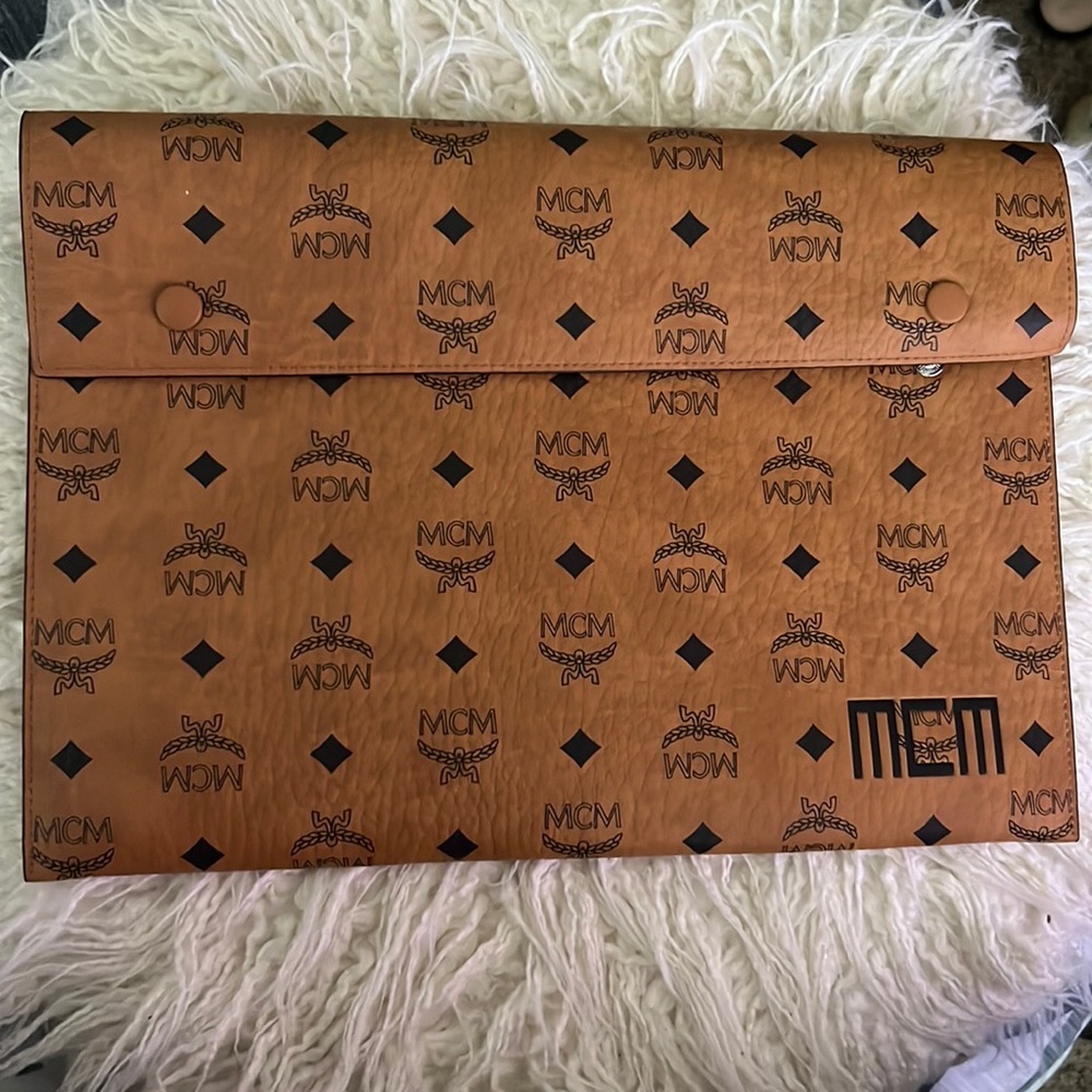 MCM pouch